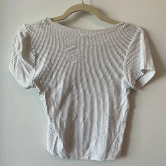 crop top - Picture 2 of 2